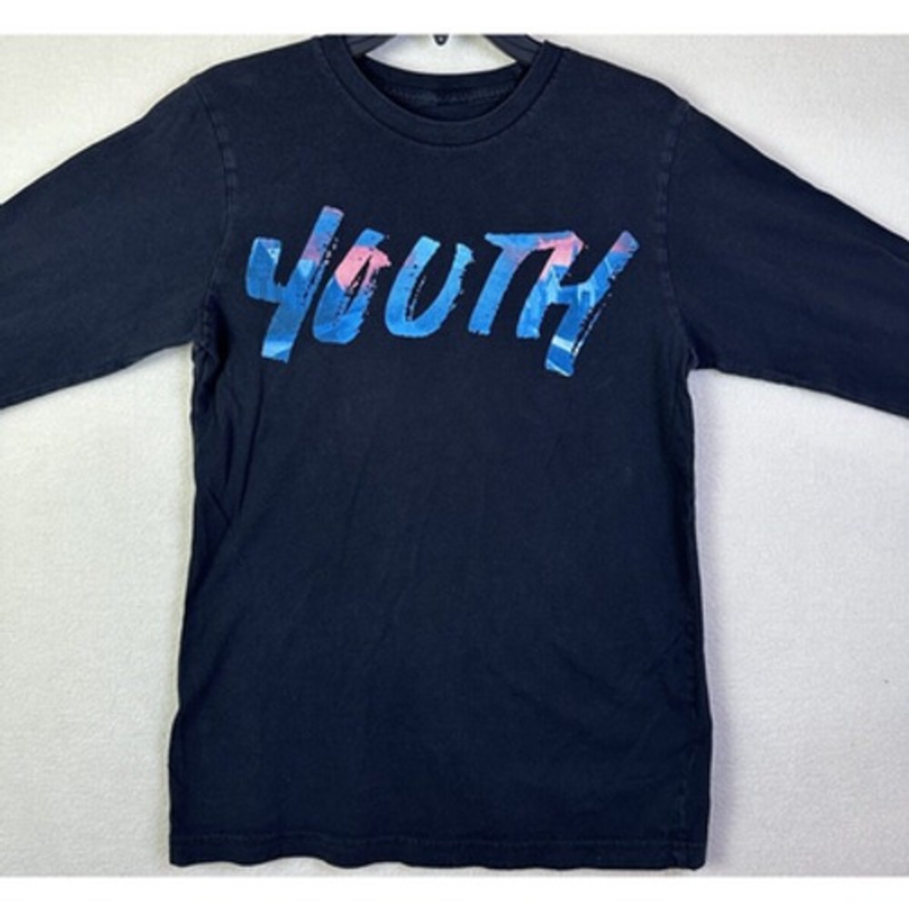 Troye Sivan Long Sleeve Black Tee T-shirt Youth Medium Graphic Print